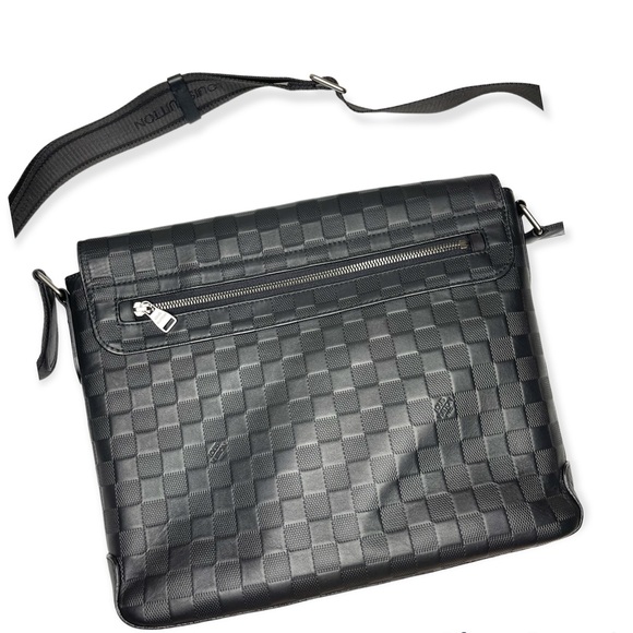 Louis vuitton  Damier Infini District MM crossbody - Picture 5 of 15